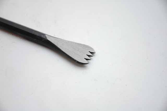 Stone Chisel (hand/steel) 4 tooth