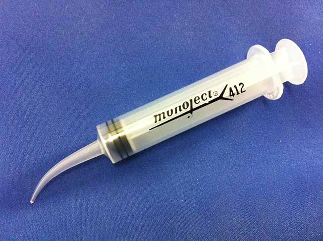 Syringes Curved Tip