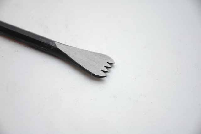 Stone Chisel (hand/steel)  4 tooth